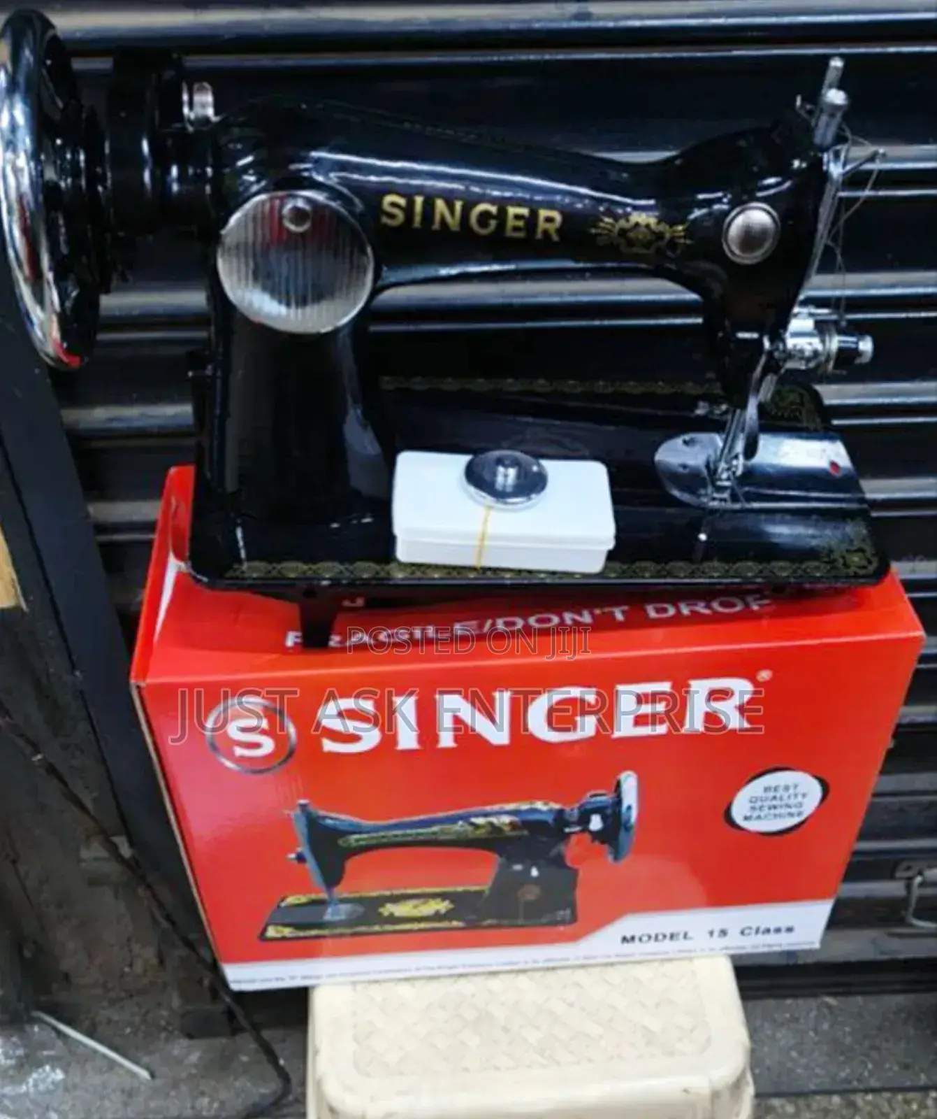 Singer Quality Sewing Machine - Model:15