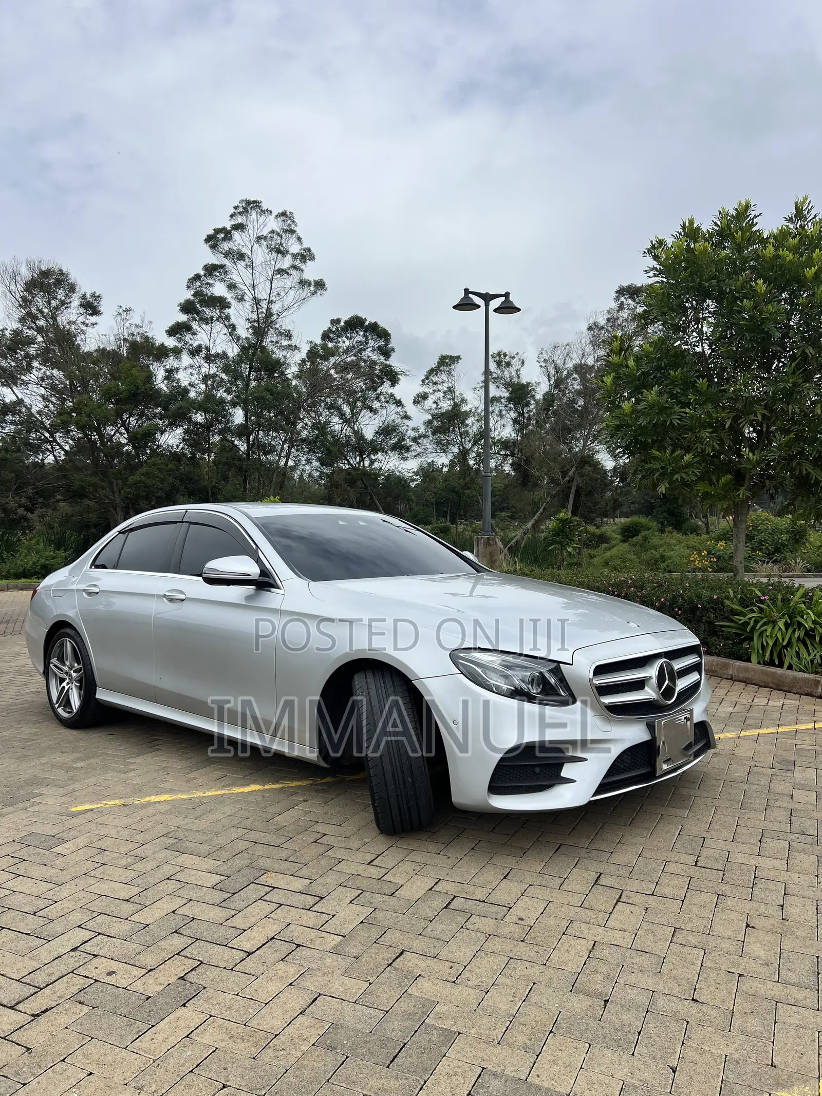 Mercedes-Benz E220 2016 Silver