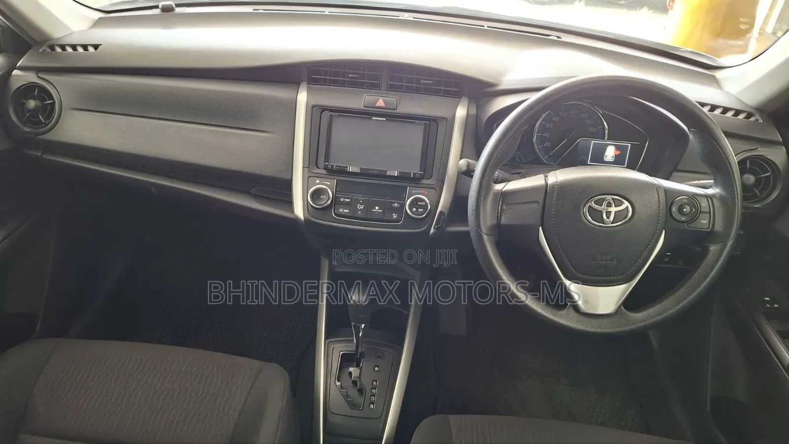 Toyota Corolla Fielder 2019 Silver