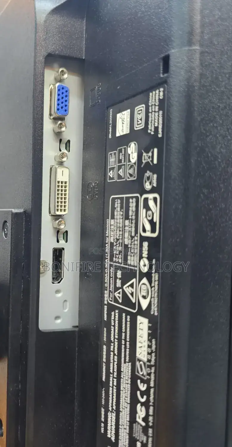 Nec E201w 20 Inch Monitor 
LCD Stretch TFT
 
Vga/Display/Dvi