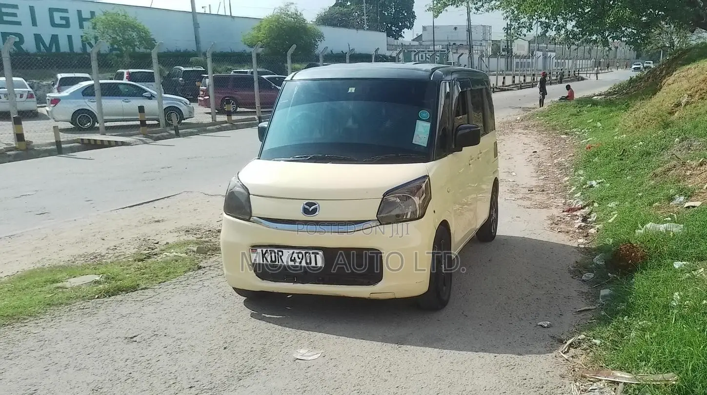 Mazda Flair 2017 Yellow