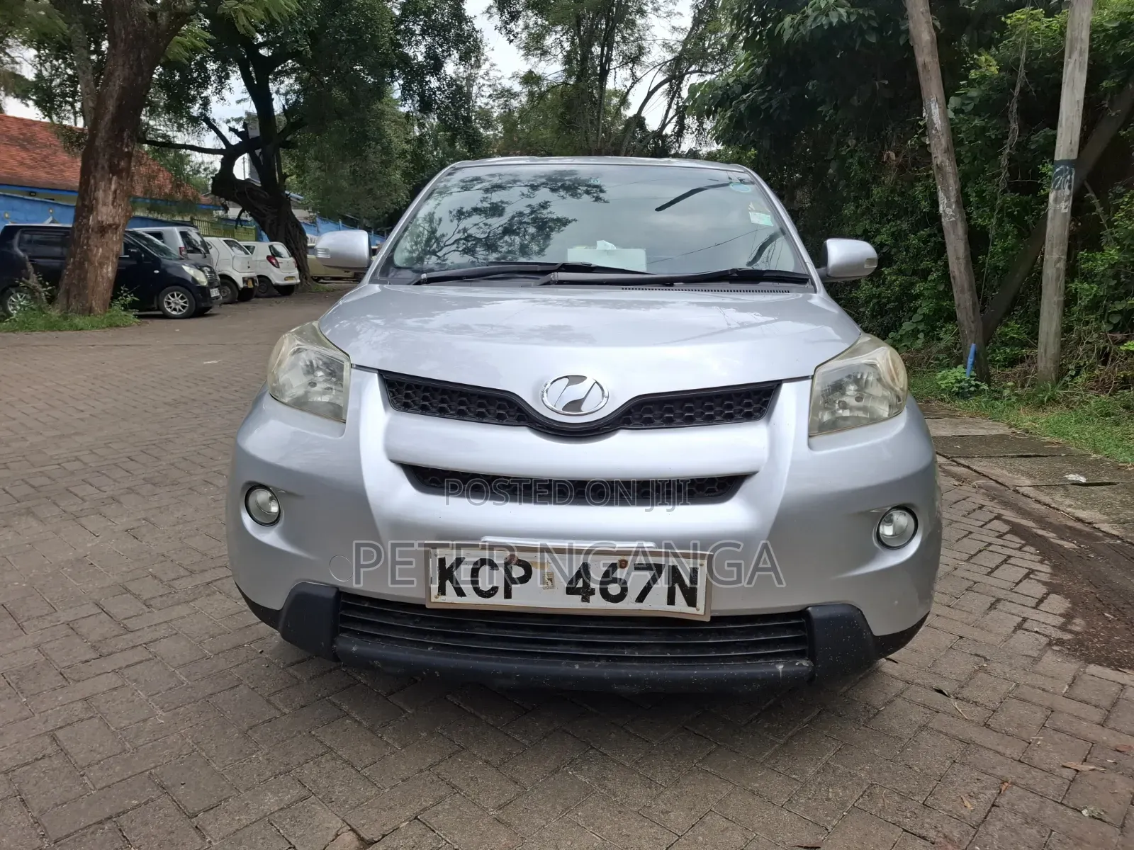 Toyota IST 2010 Silver