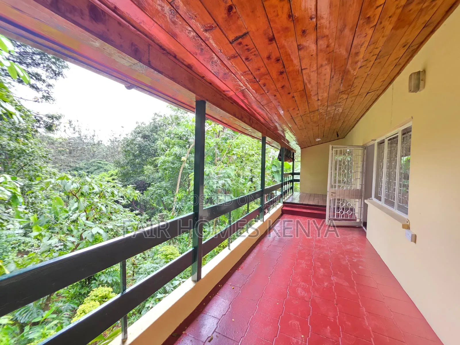 5bdrm House in Manyani East, Muthangari for rent