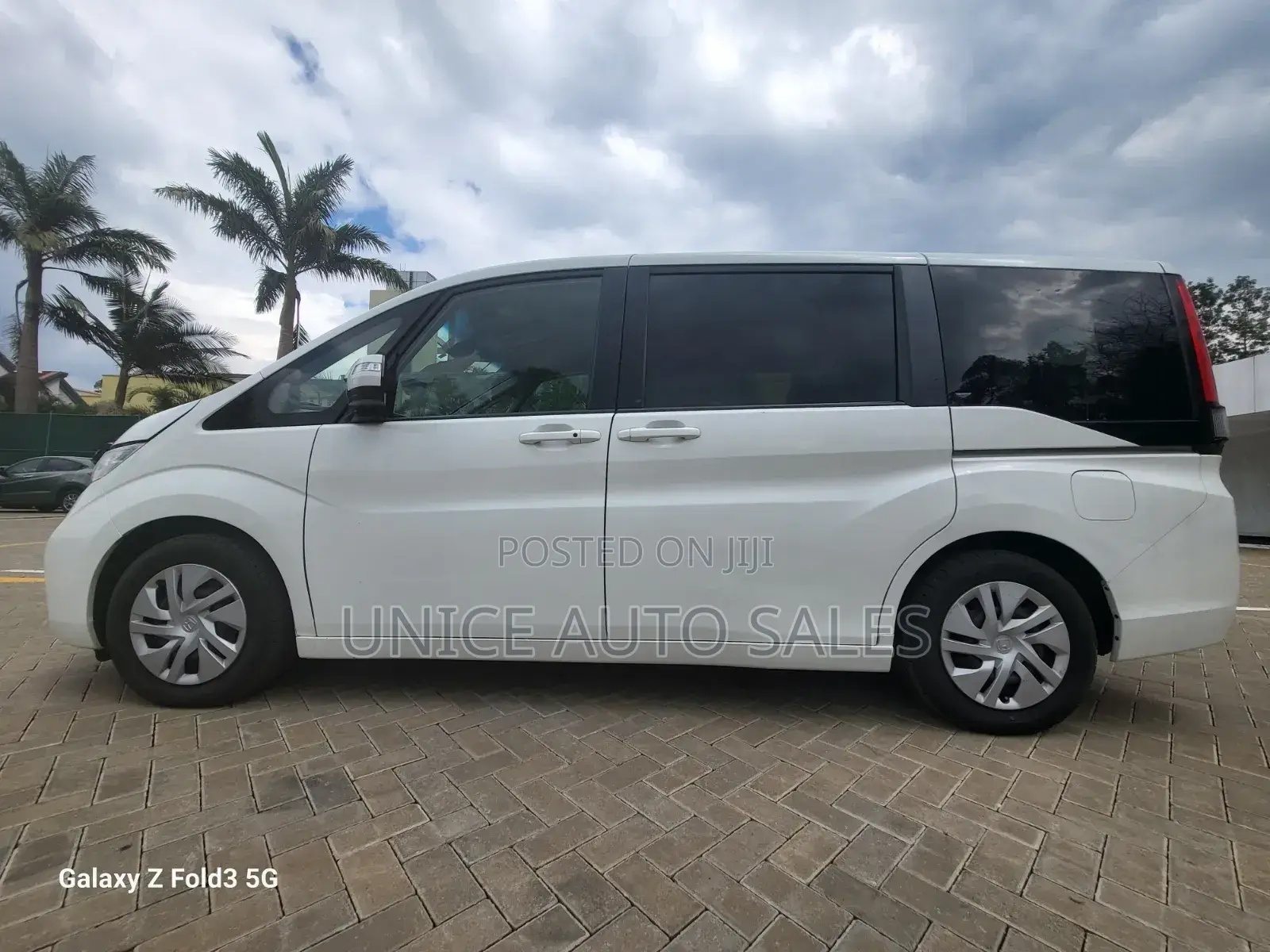 Honda Stepwgn 2017 White