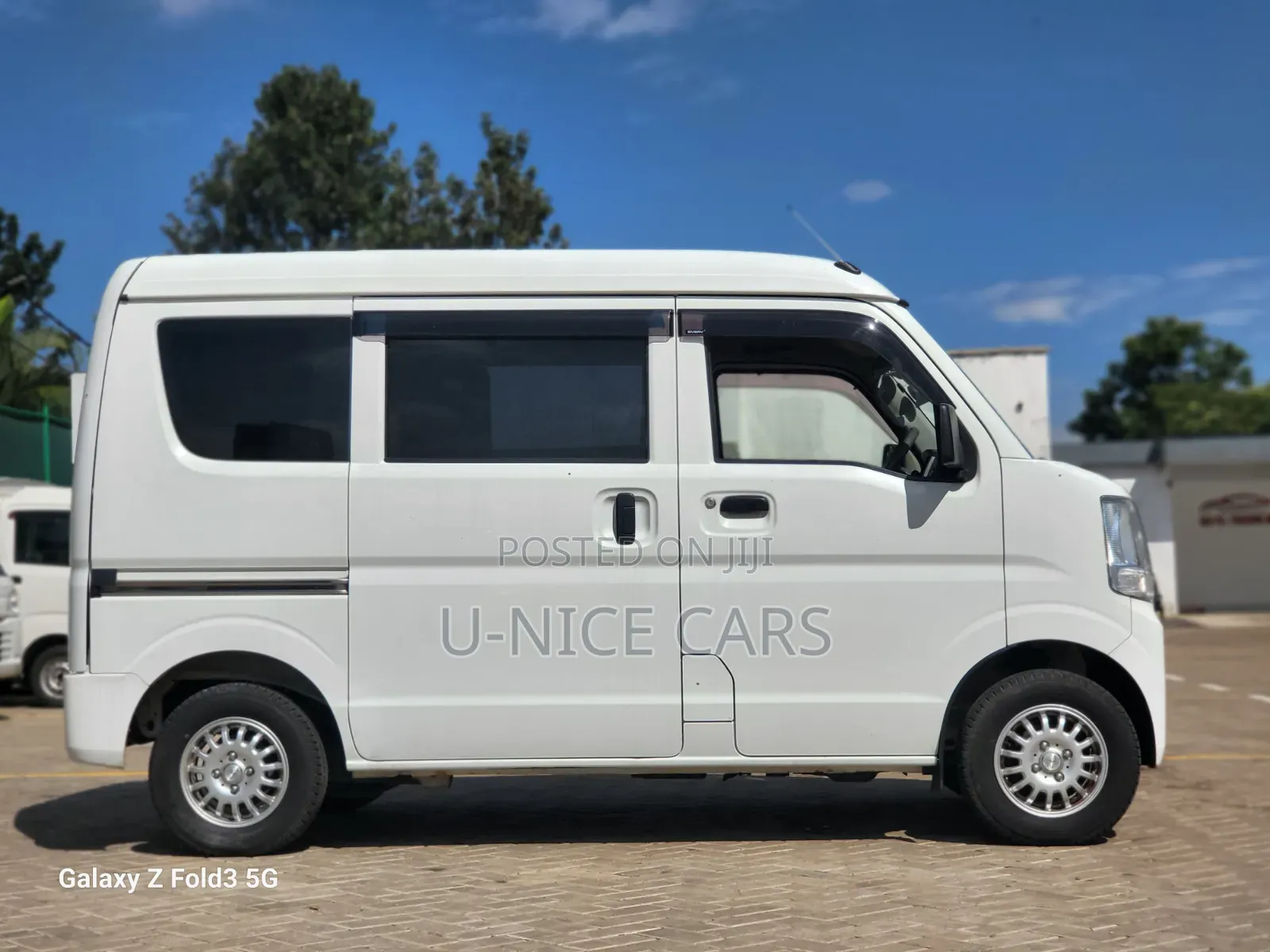 Suzuki Every Wagon 2019 White