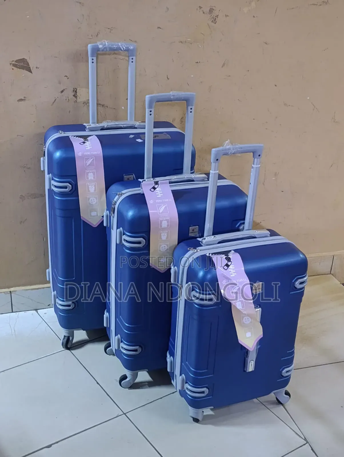 *Price Drop*
3 in 1 Luxurious Fibre Suitcase*
Zipper Closure Frame.