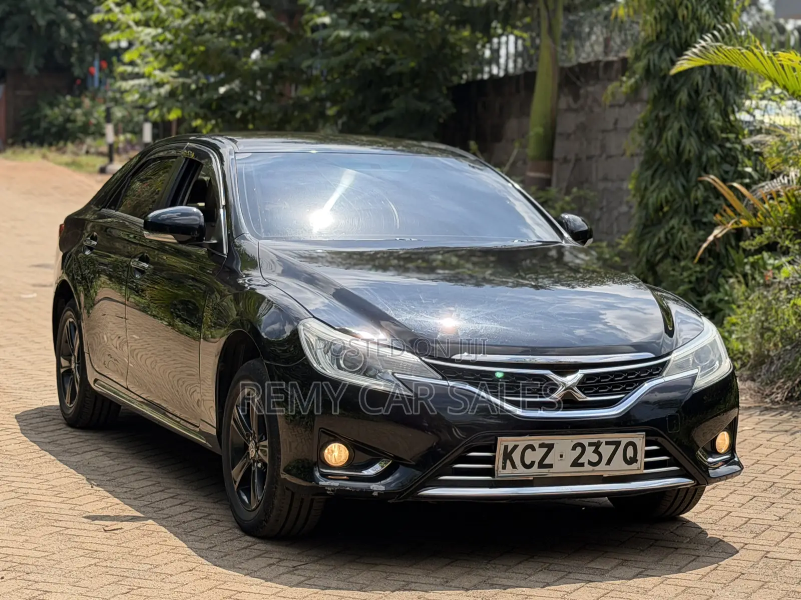 Toyota Mark X 2.5 AWD 2013 Black