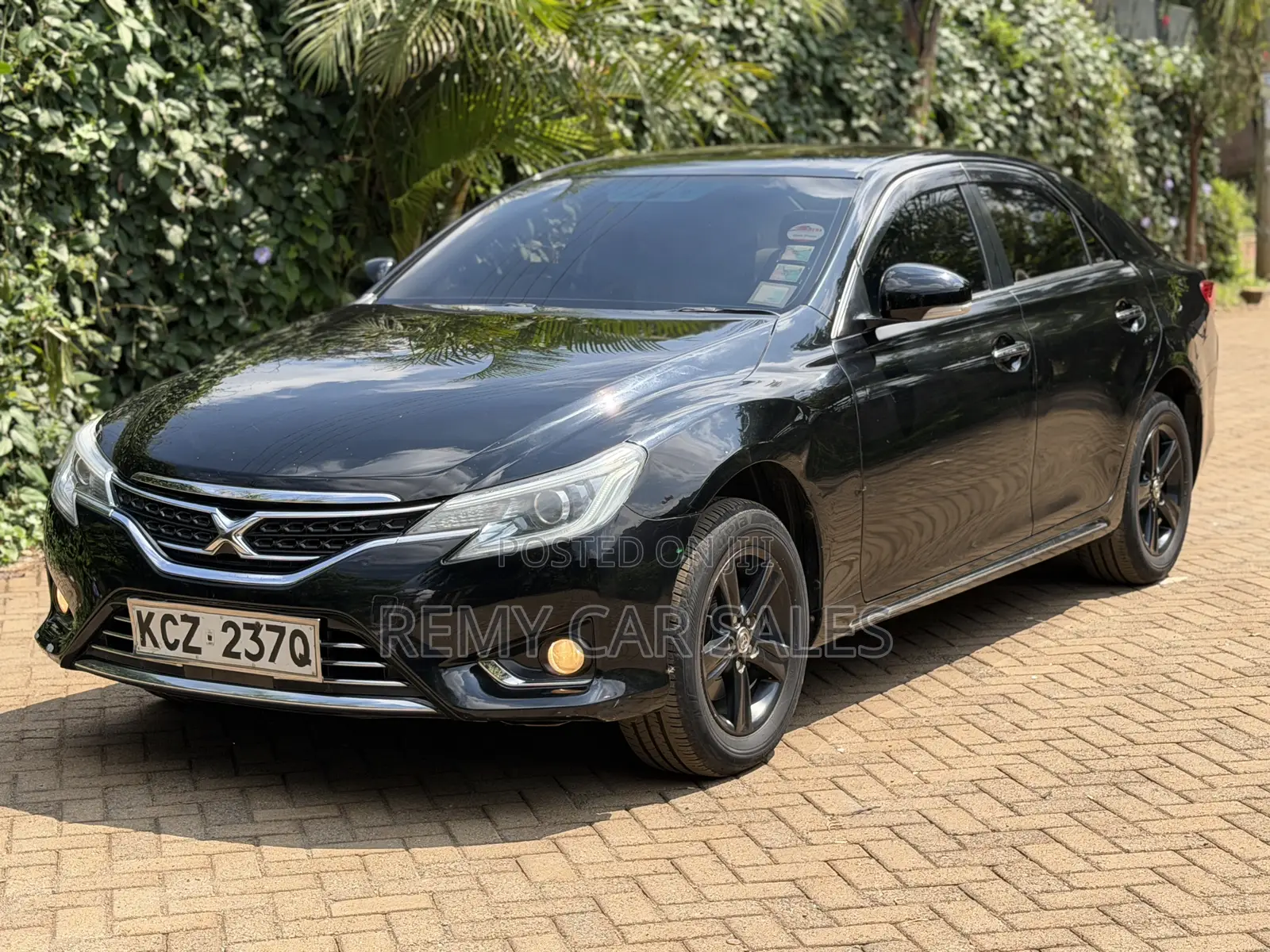 Toyota Mark X 2.5 AWD 2013 Black