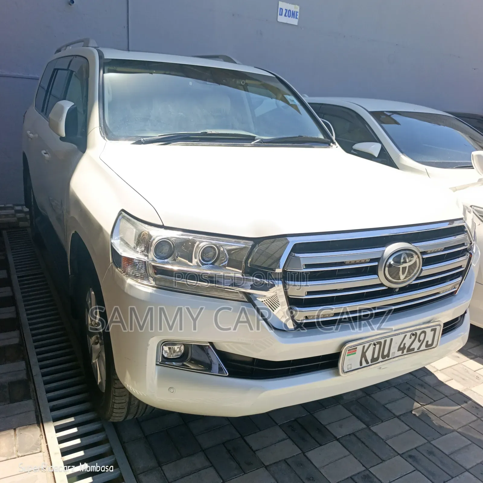 Toyota Land Cruiser 2018 White