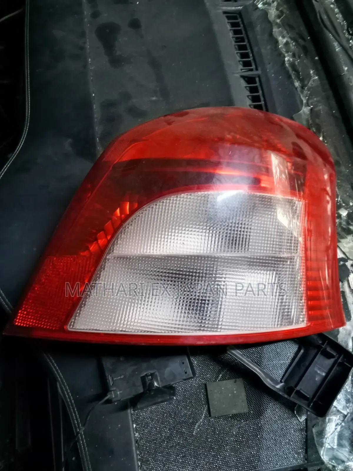 Toyota Vitz Tail Light 2005–2010 Original Ex-Japan