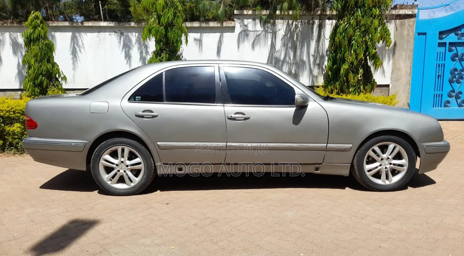 Mercedes-Benz C200 2000 Black
