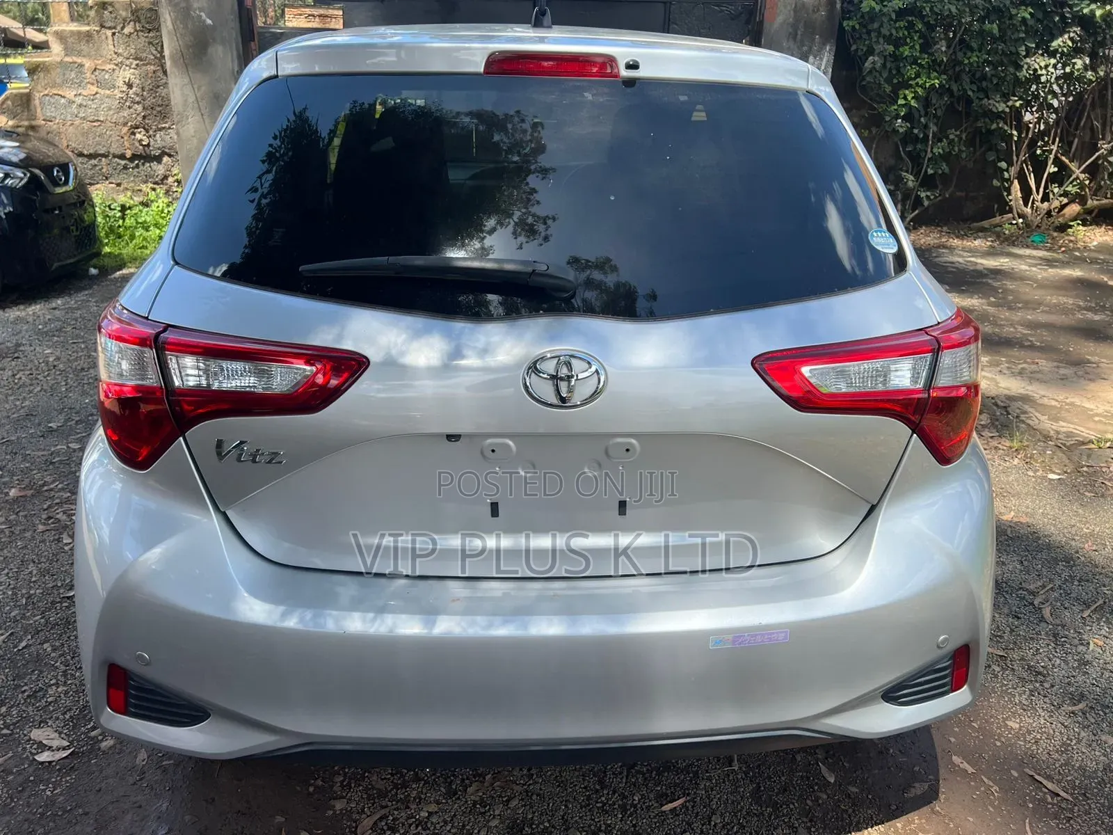 Toyota Vitz 1.3 FWD 5dr 2018 Silver