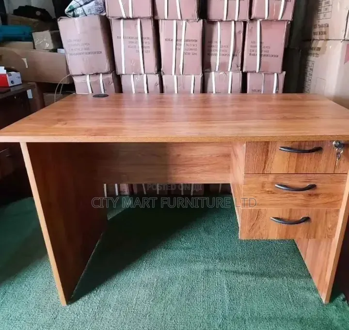 Safe Modern Office Desk/Study Table Offers