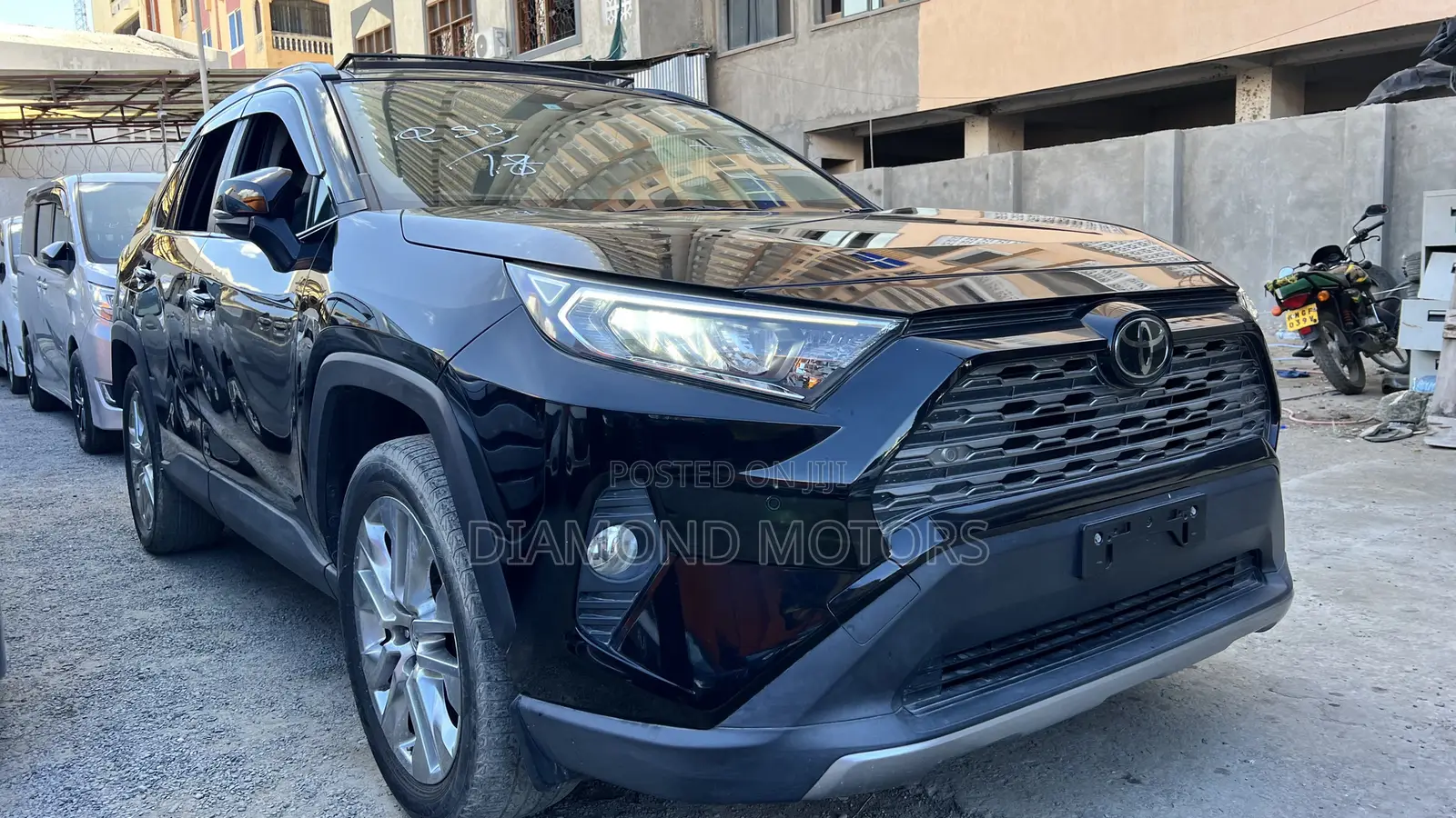 Toyota RAV4 XLE Premium AWD 2019 Matt Black