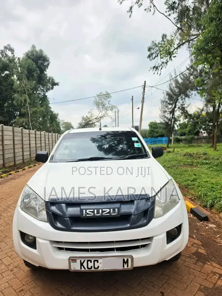 Isuzu D-MAX 2014 White