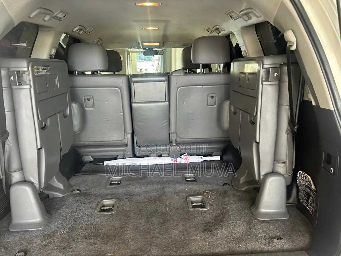 Toyota Land Cruiser 4.6 V8 ZX 2012 Pearl