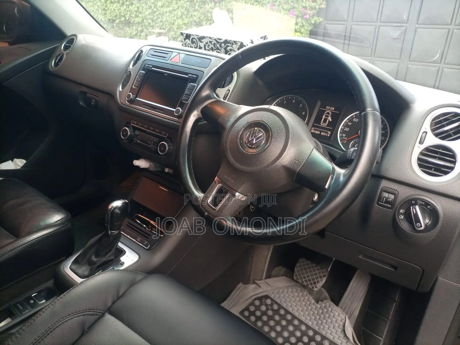 Volkswagen Tiguan S 4Motion 2010 Black