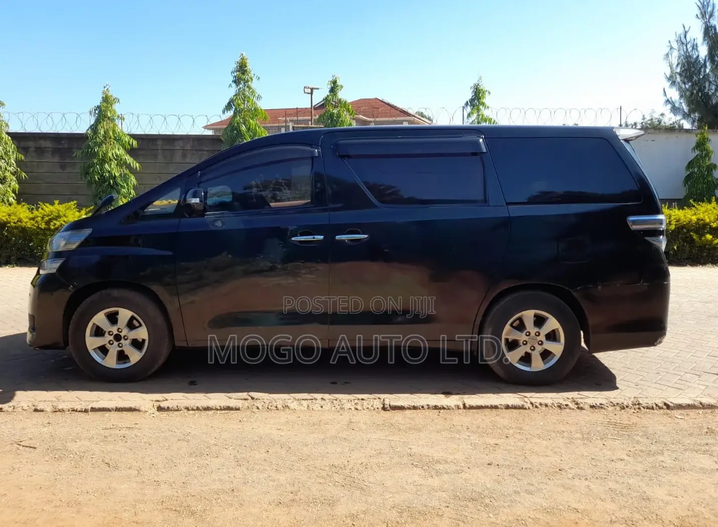 Toyota Noah 2012 Black