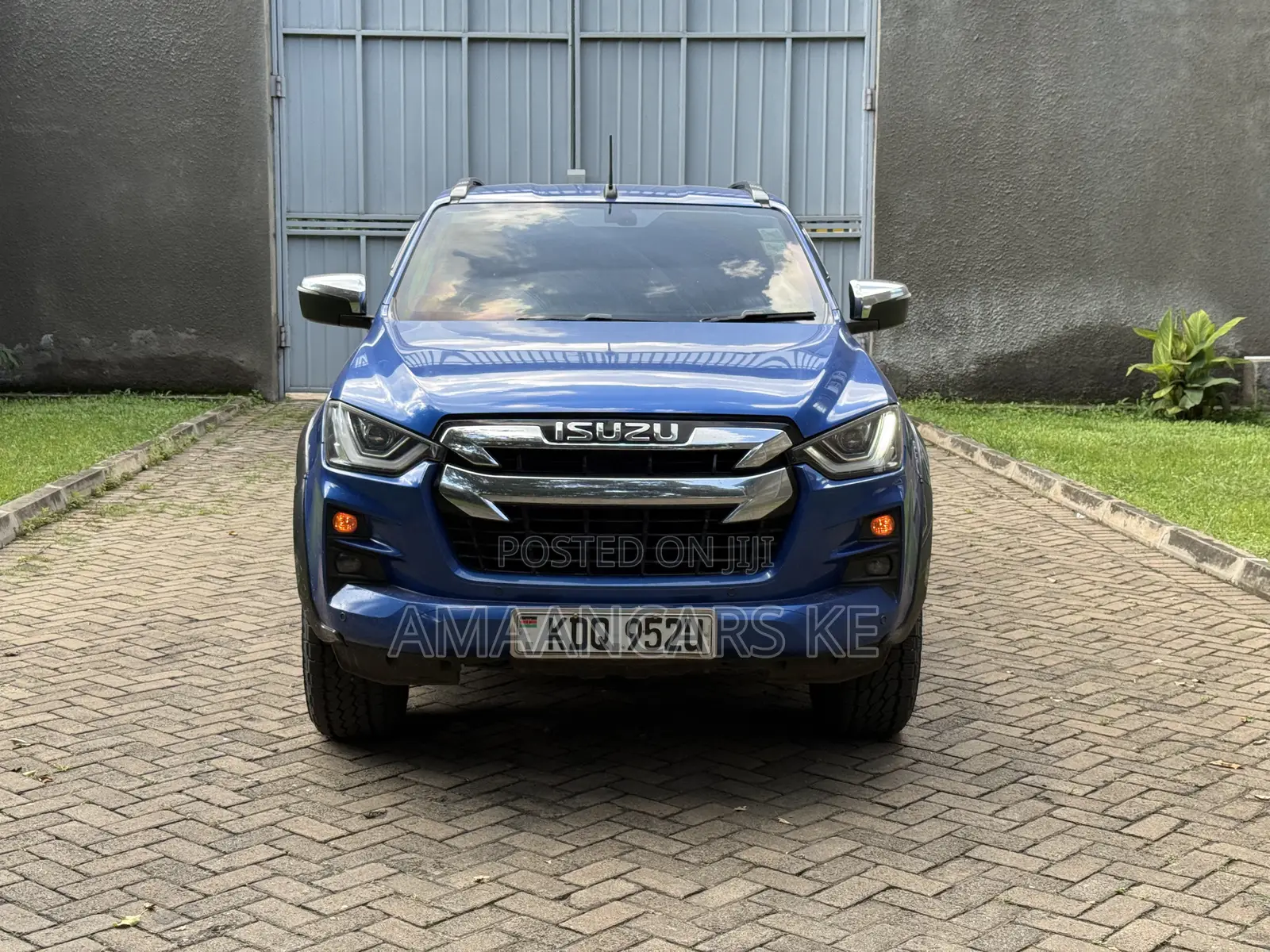 Isuzu D-MAX 2023 Blue