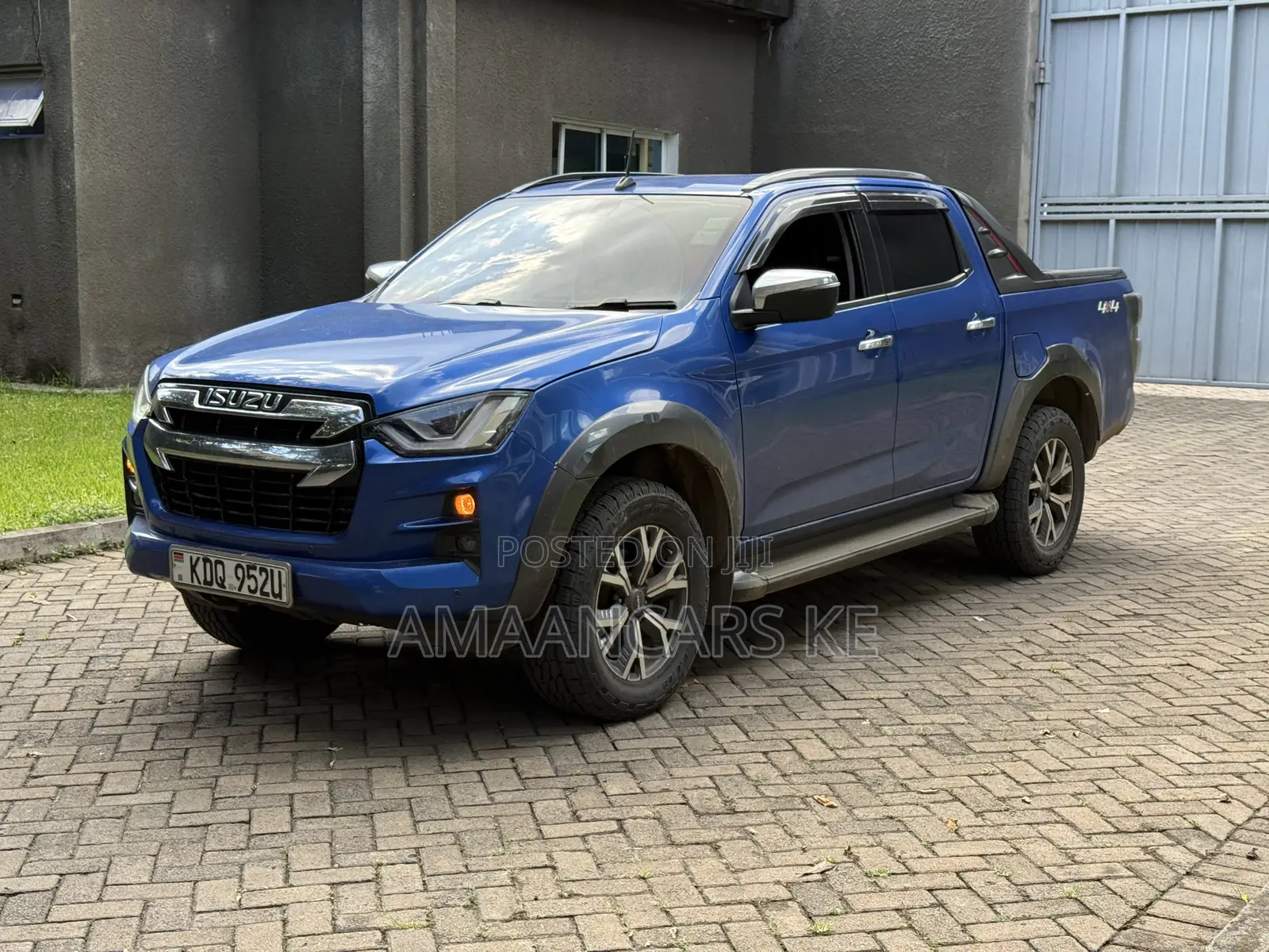 Isuzu D-MAX 2023 Blue