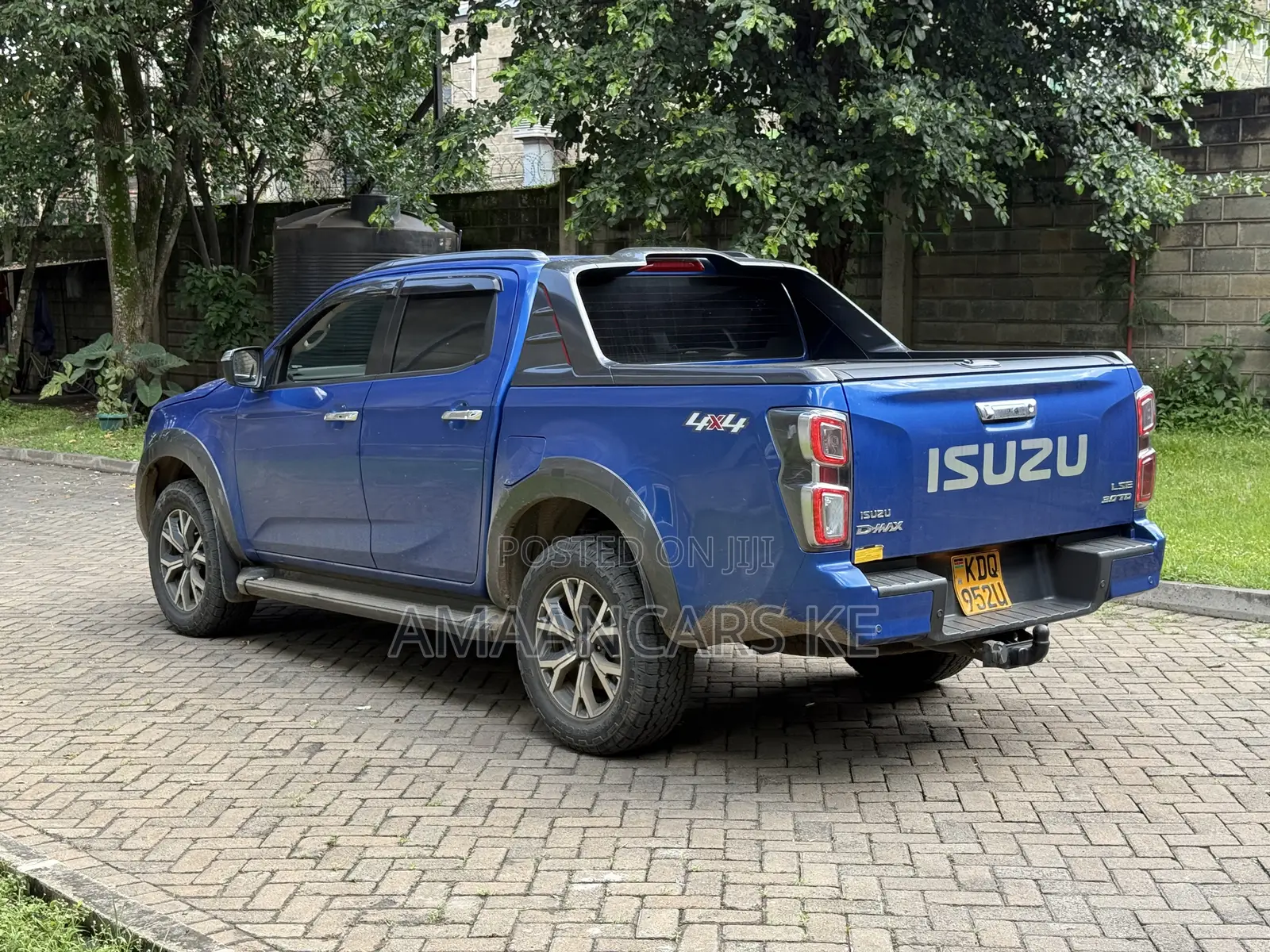 Isuzu D-MAX 2023 Blue