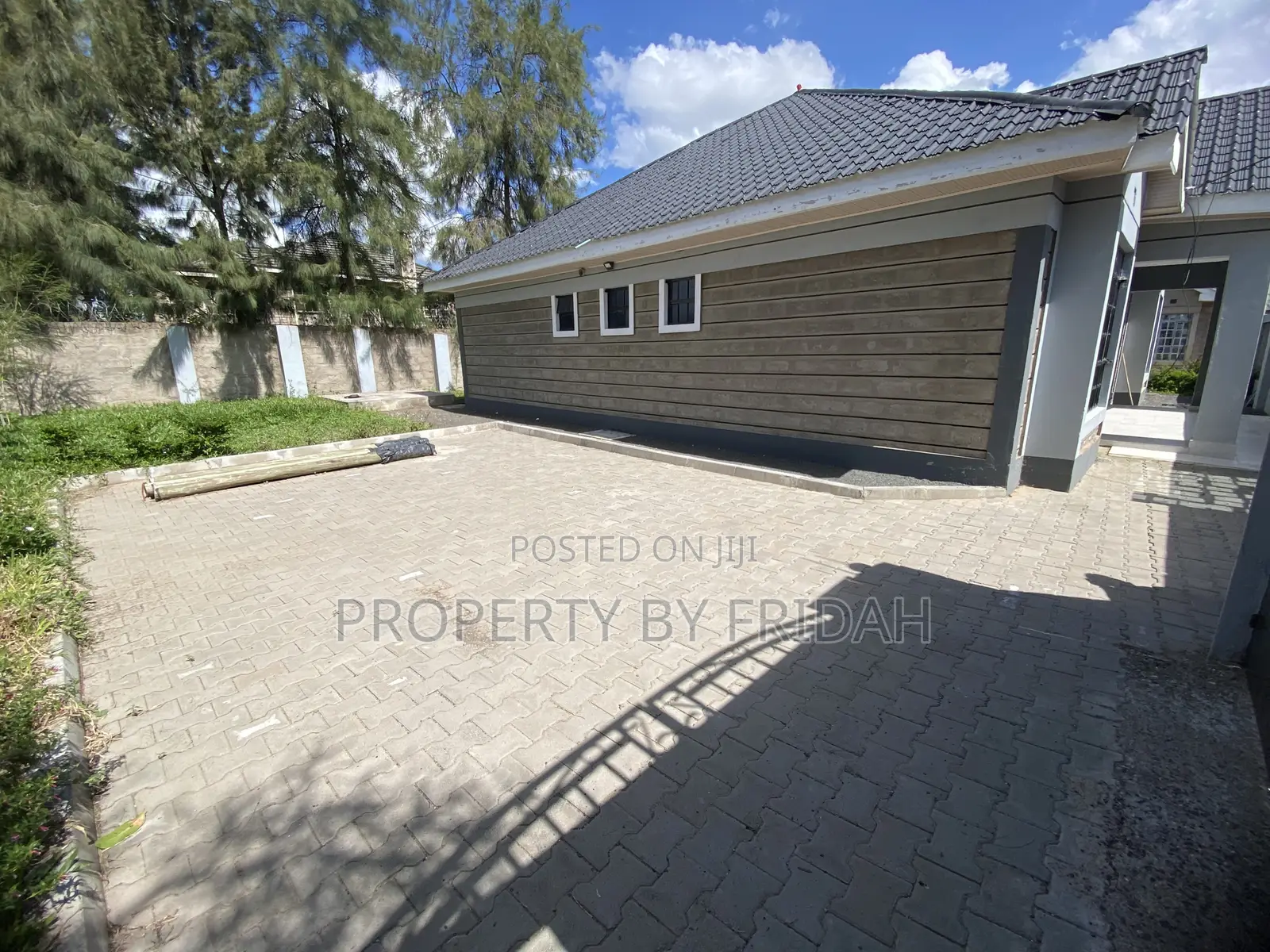3bdrm Bungalow in Kitengela for sale