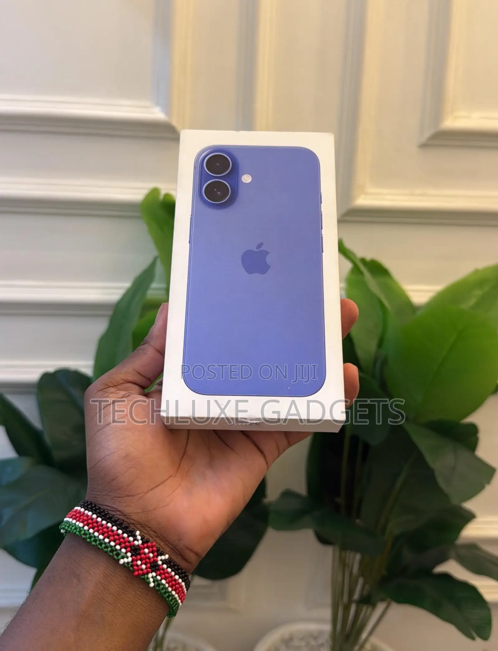 New Apple iPhone 16 128 GB Blue