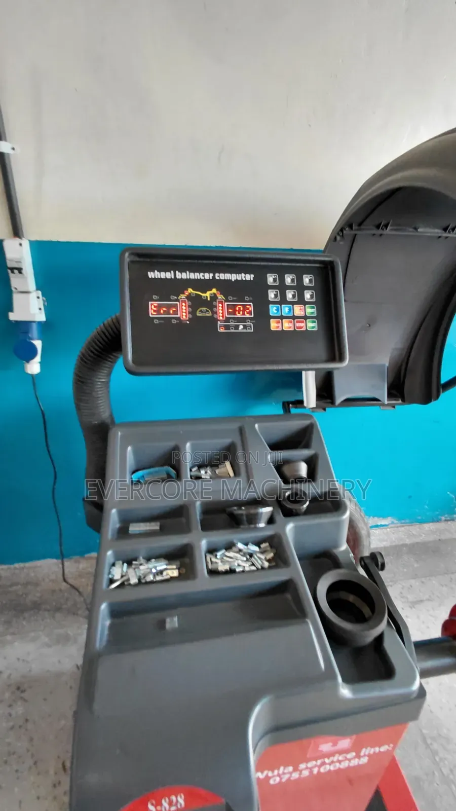 Commercial Wheel Balancer S828 Computerized Machine