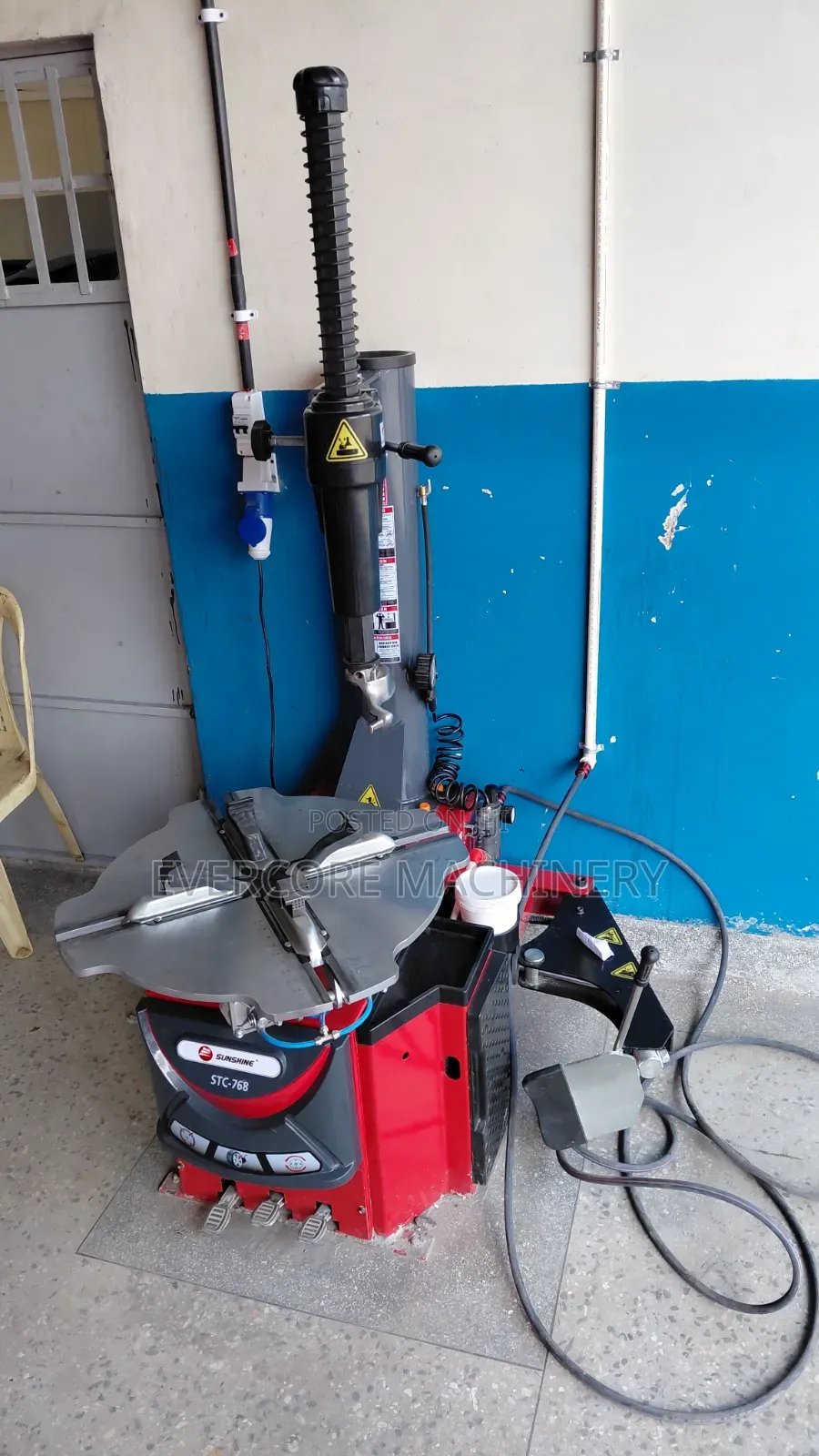 Automatic 28inch Sunshine Italy Tyre Remover/Changing Machine.