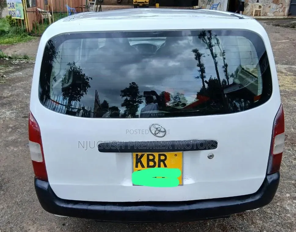 Toyota Probox 2005 White
