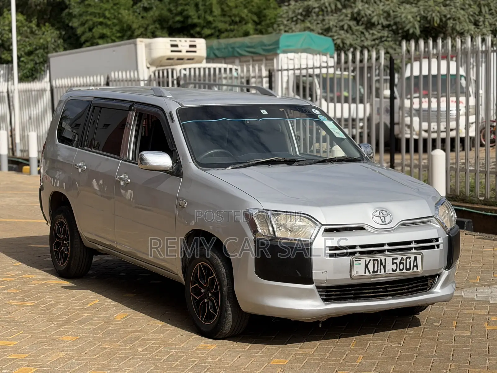 Toyota Succeed SV Premium 2016 Silver