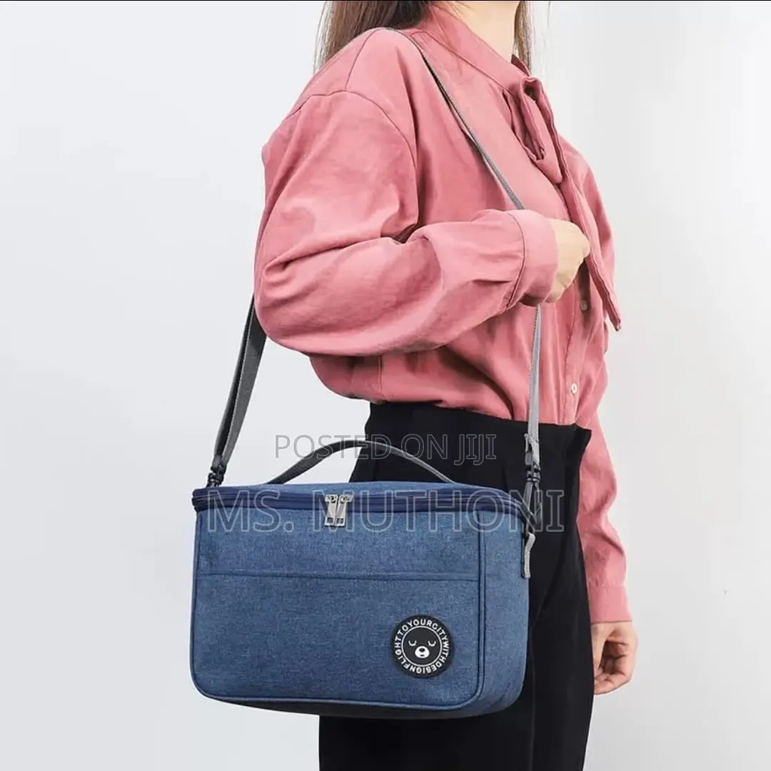 Spacious / Large Capacity Insulated Lunch Bag*
