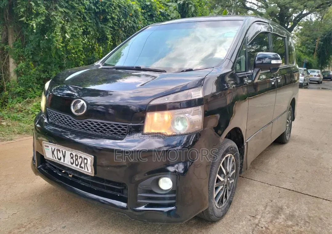 Toyota Voxy 2013 Black