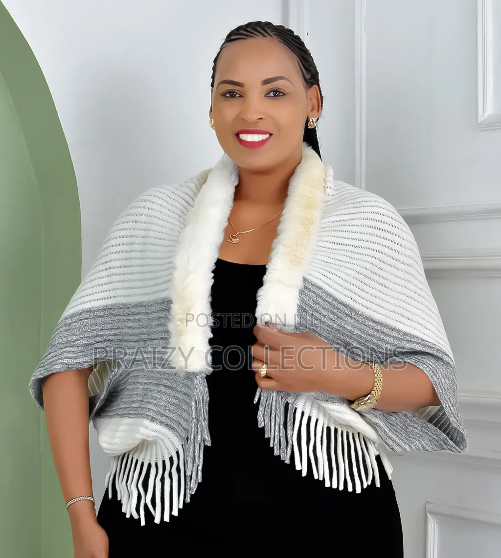 Luxury Poncho Shawls With Soft Fur Detail