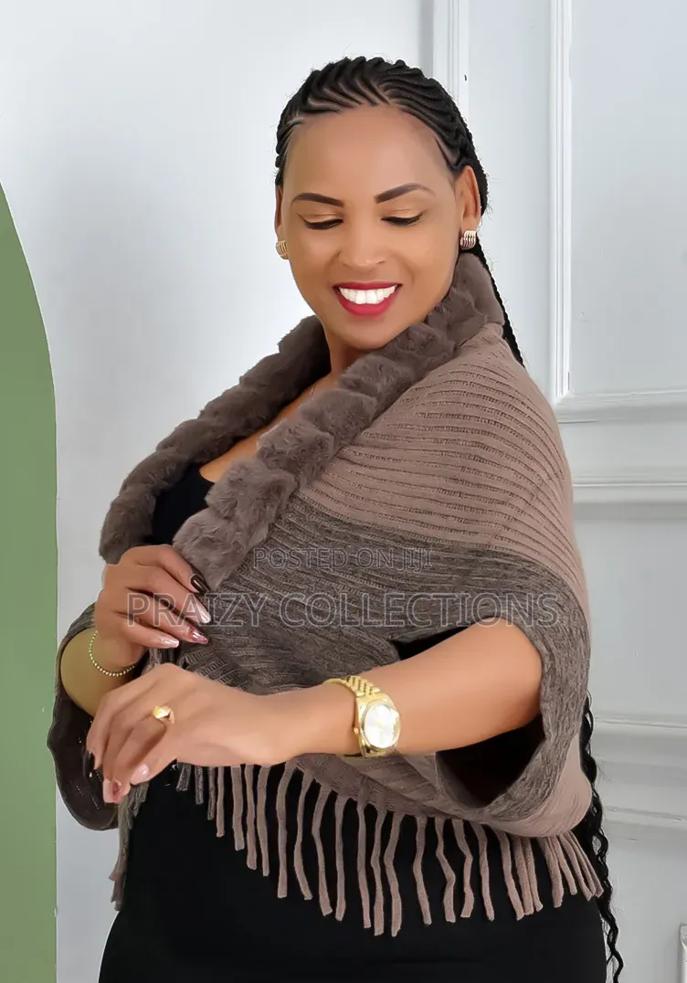 Luxury Poncho Shawls With Soft Fur Detail