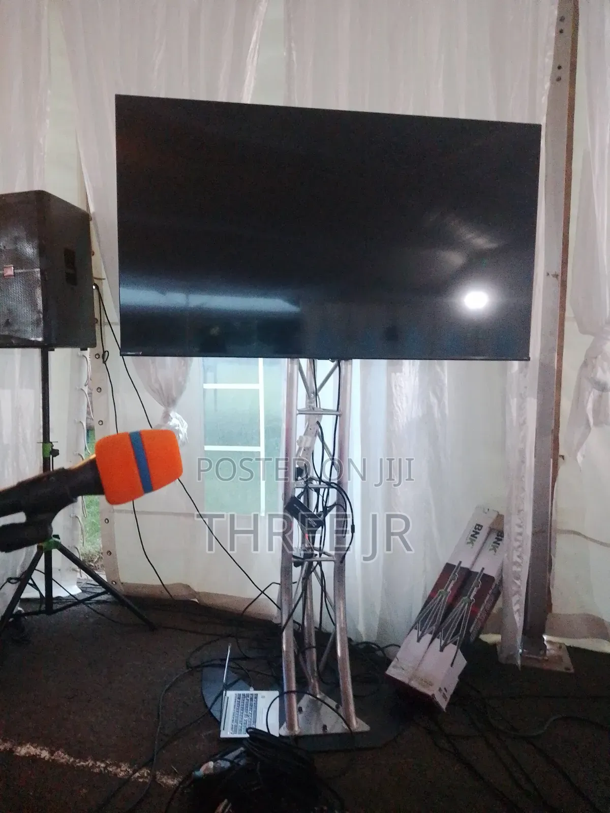 Tv Screens Set Up 75inch for Hire at Affordable Costs