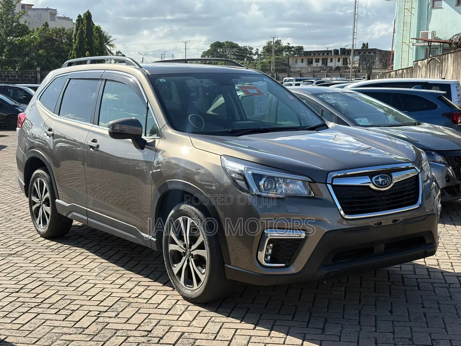 Subaru Forester Premium AWD 2019 Gold