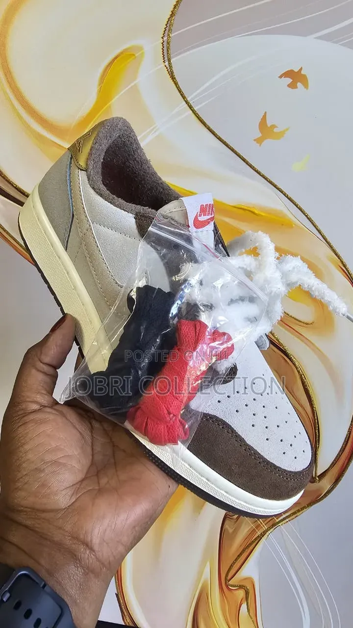 Air Jordan 1 Low Retro Og 'Year of Rabbit'
Sneakers