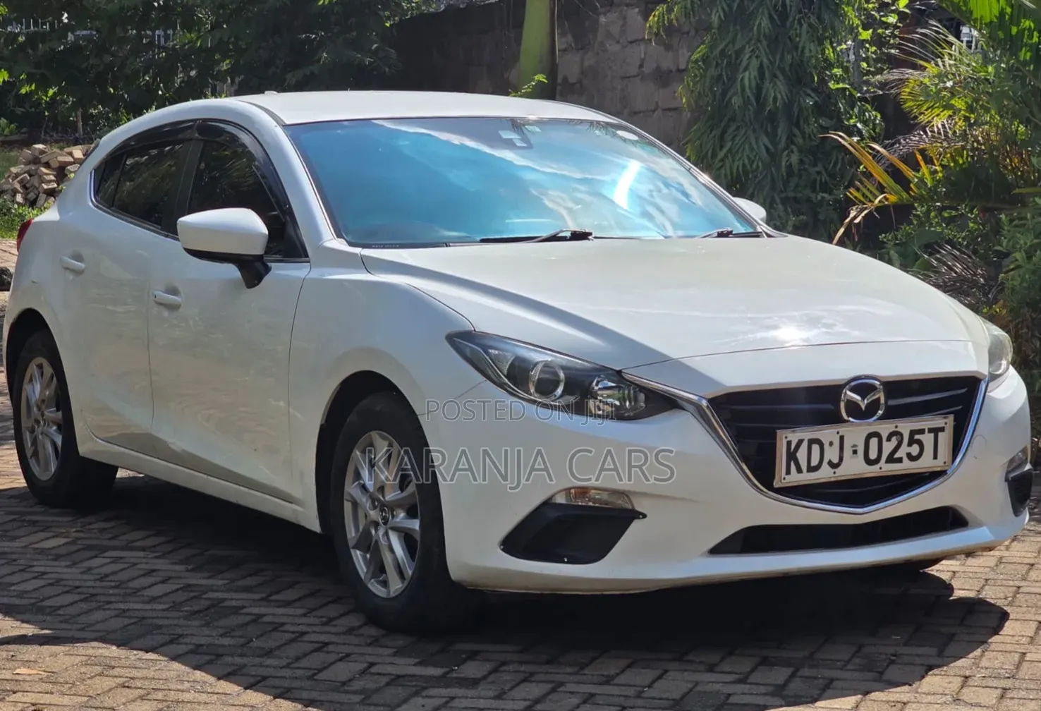 Mazda Axela 2015 White