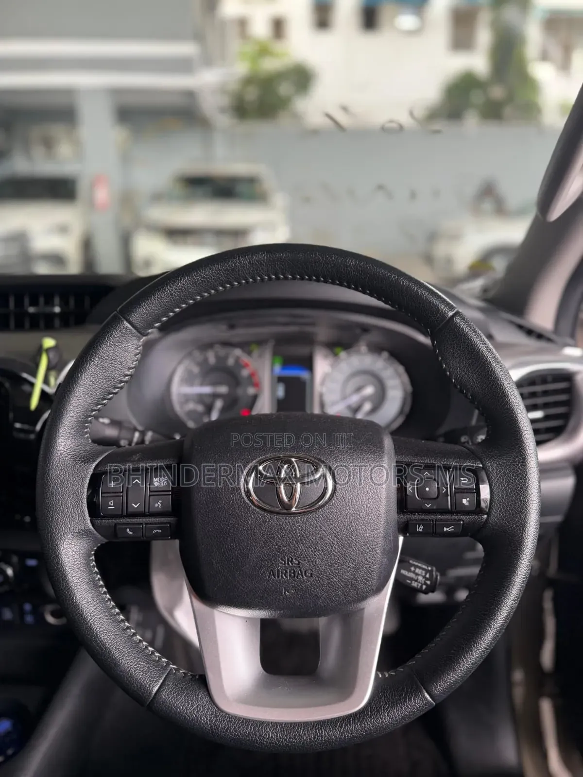 Toyota Hilux 2021 Gray