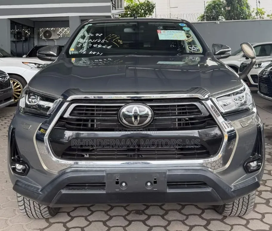 Toyota Hilux 2021 Gray