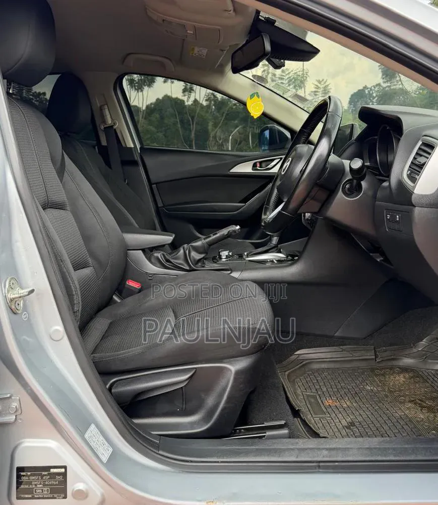 Mazda Axela 2016