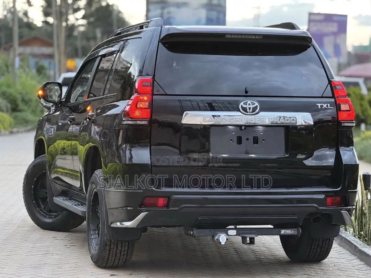 Toyota Land Cruiser Prado 2.7 2019 Black