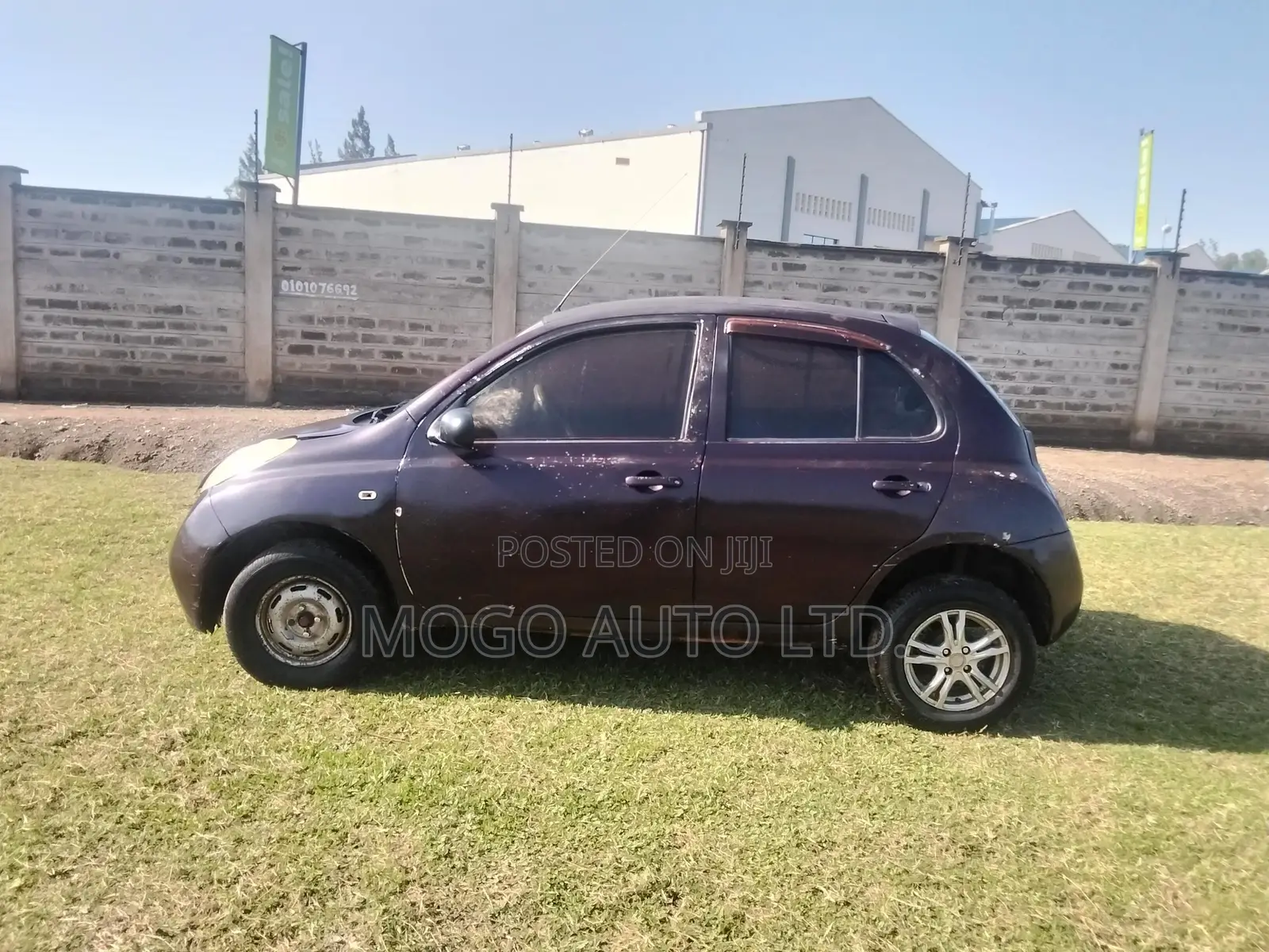 Nissan March 2003 Red