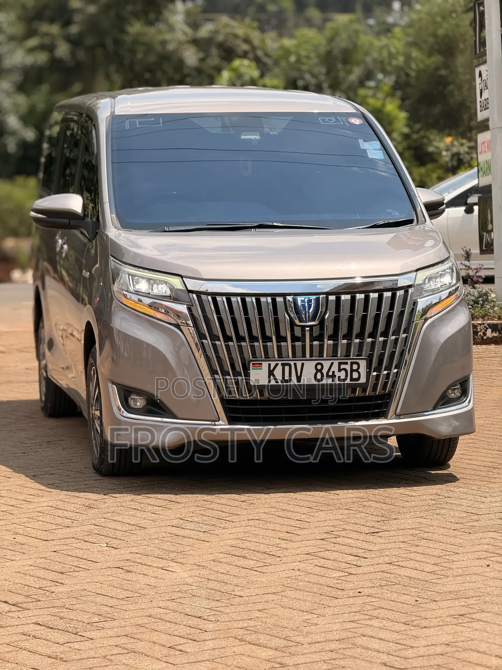 Toyota Esquire 1.8 FWD Hybrid (7 seater) 2018 Gray