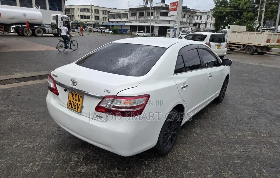 Toyota Premio 2012 White
