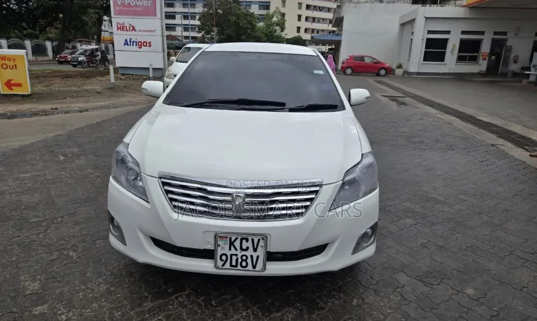 Toyota Premio 2012 White