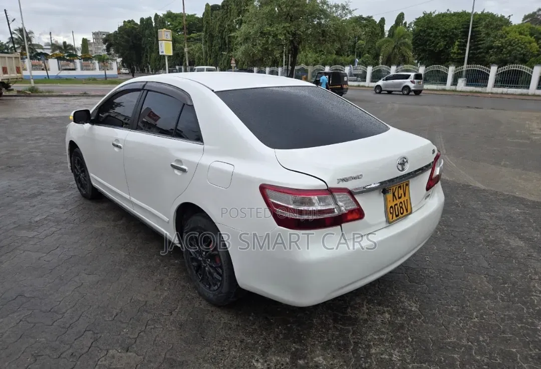 Toyota Premio 2012 White