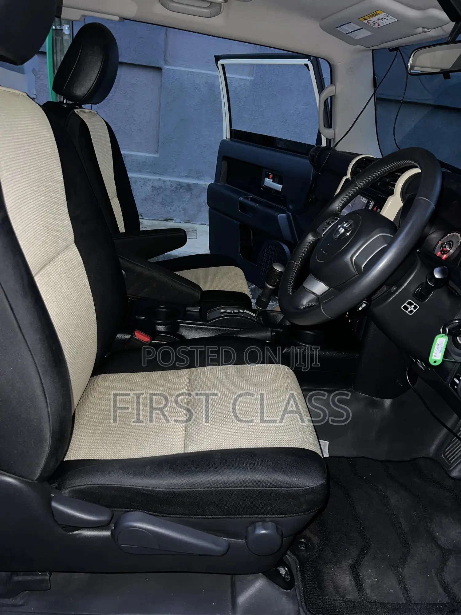Toyota FJ Cruiser 2017 Beige