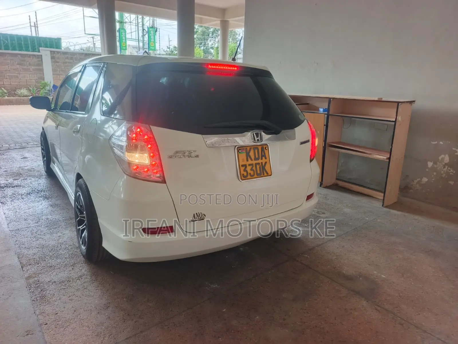 Honda Fit Shuttle 1.3 Hybrid 2WD 2013 White